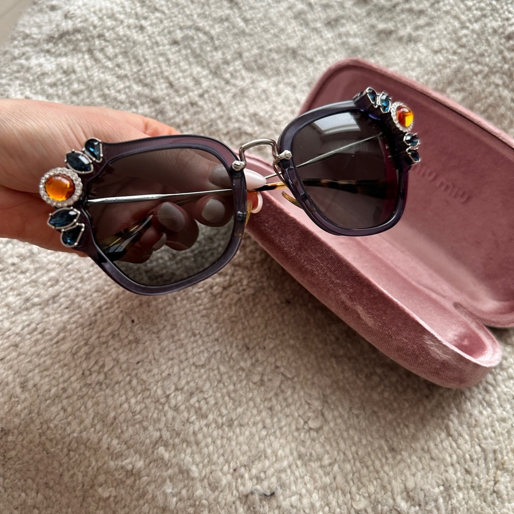 Miu Miu Sunglasses - Picture 3 of 7